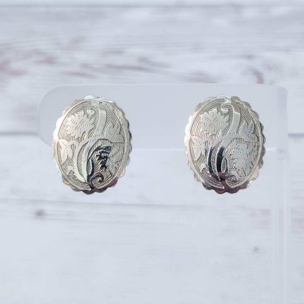 Vintage Screw Back Earrings Oval Shape with Design